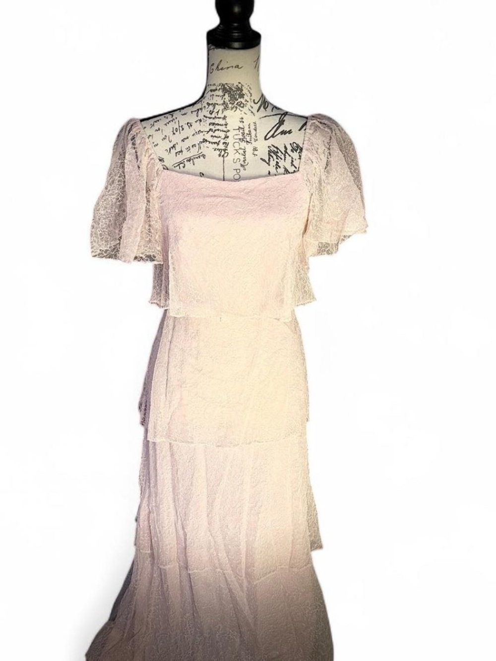 Pink tiered dress, lace square neckline . Short train area 60s-70s